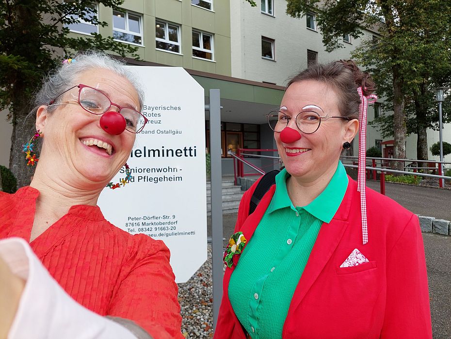 klinikclownin mit seniorin in muenchen